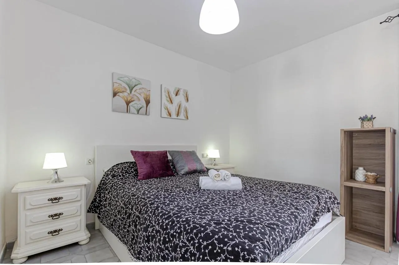 דירה בנאלמדנה 797 Holiday Rentals - Coqueto Piso En Minerva Con La Mejor Piscina