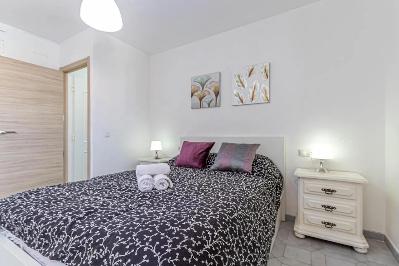 דירה בנאלמדנה 797 Holiday Rentals - Coqueto Piso En Minerva Con La Mejor Piscina